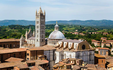 Siena Private Walking Tour with a Local Guide