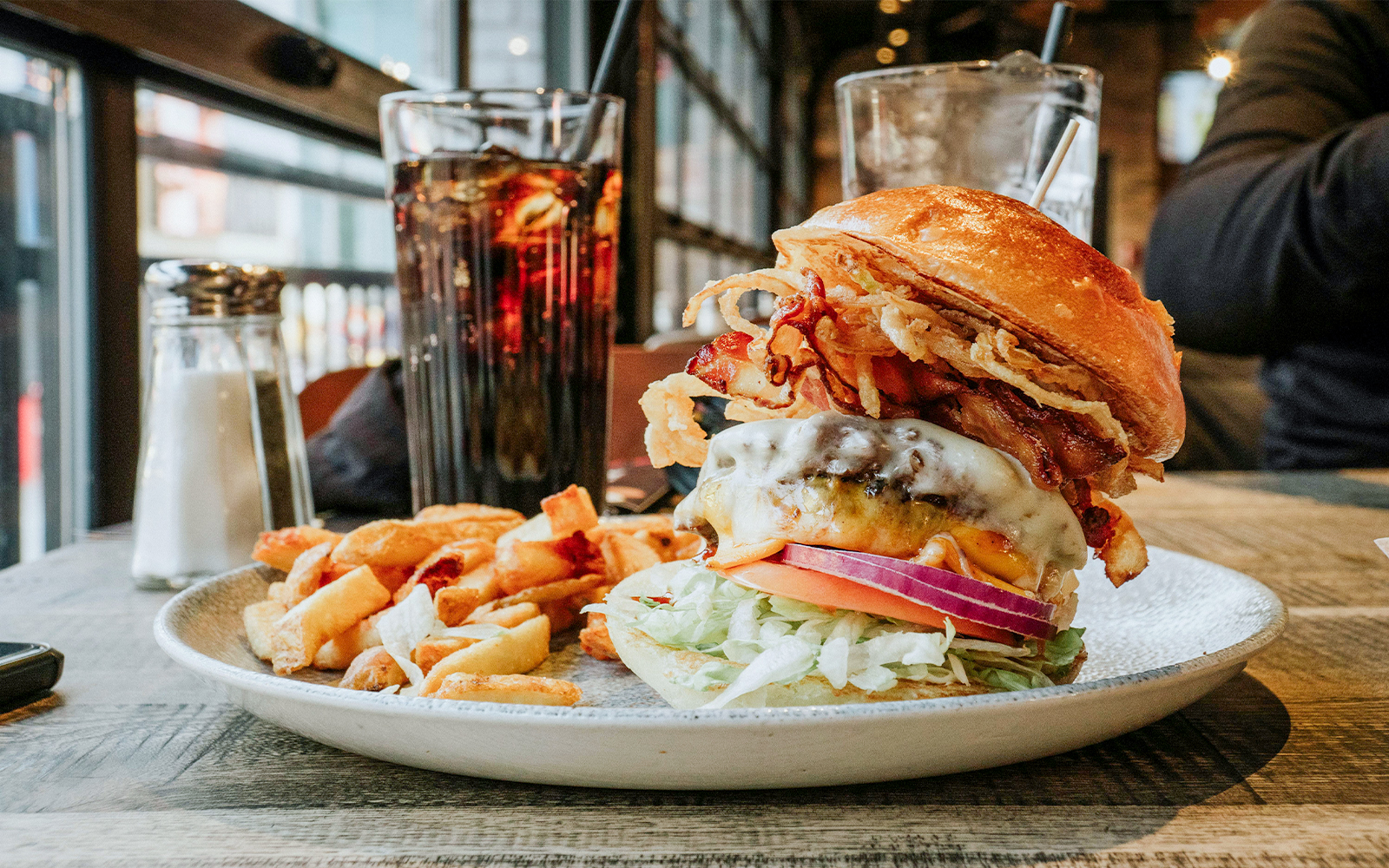 Lunsj på Revolving Dining Room