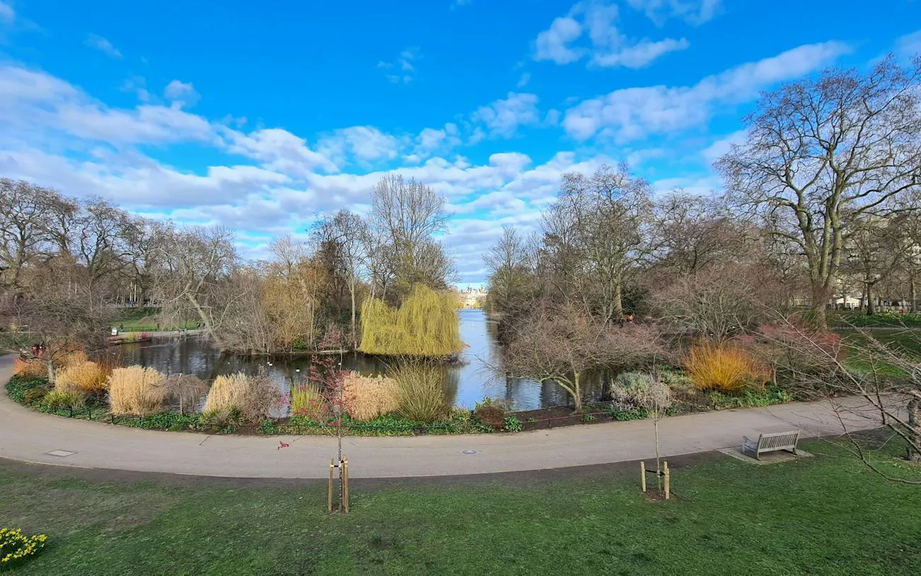 London St James's Park Hunt: Self-Guided City Exploration Game