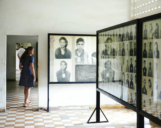 Phnom Penh Guided Tour of S-21 Tuol Sleng Genocide Museum & Choeung Ek Killing Fields (Product 55511)