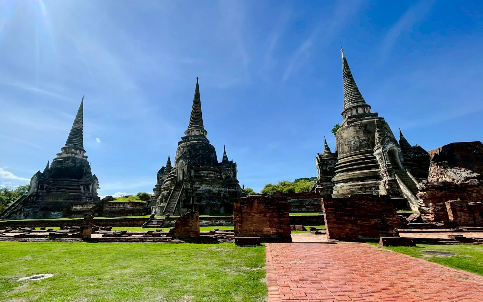 Ayutthaya Historical Park and Bang Pa In Palace Small-Group Guided Tour Image 1