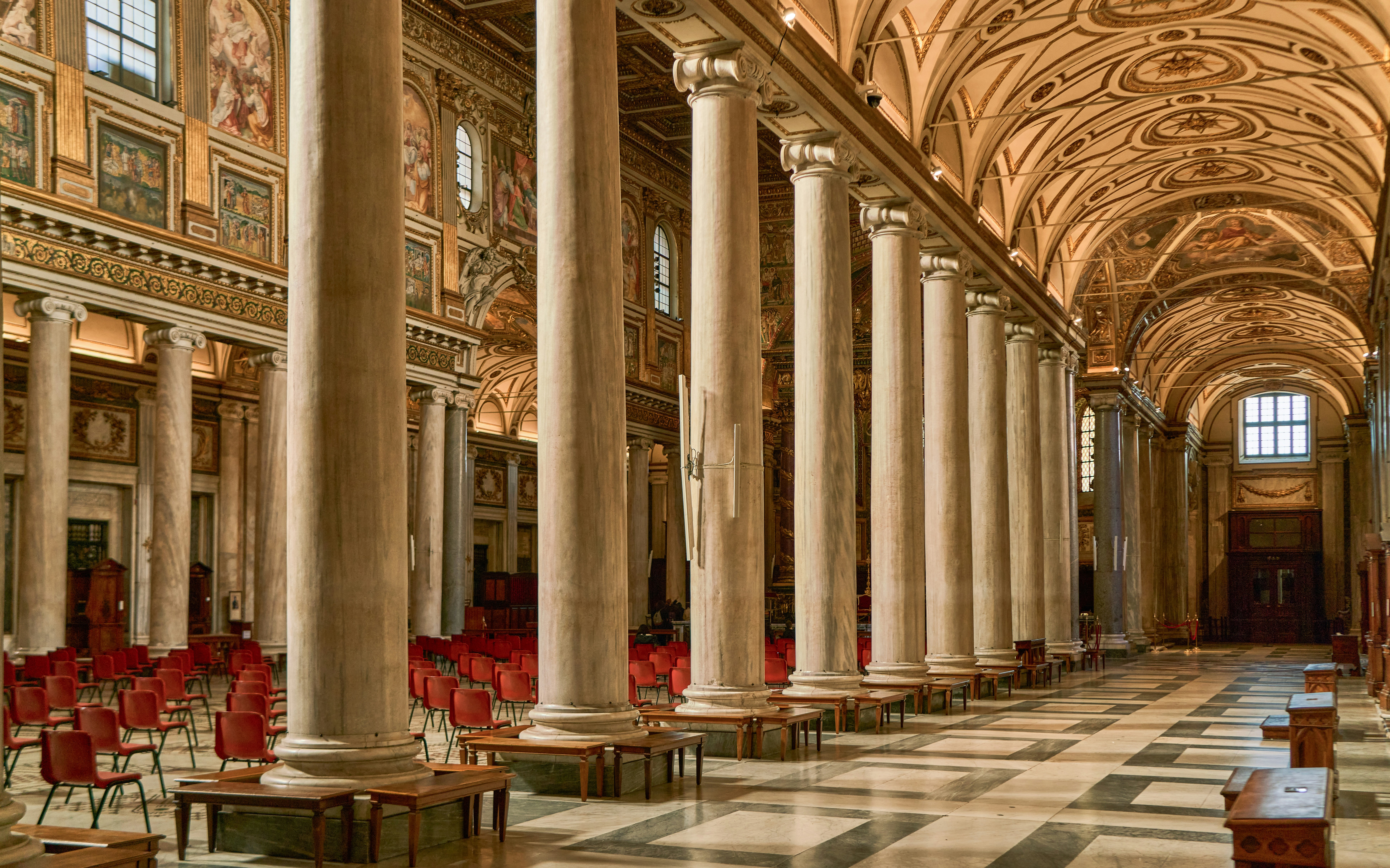 Santa Maria Maggiore basilica interior