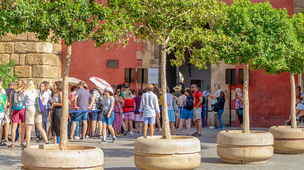 alcazar seville tour duration