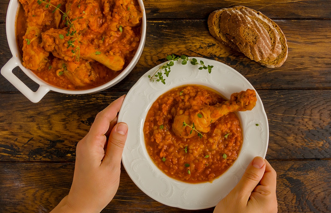Lam stew in a cozy environment at a restaurant.