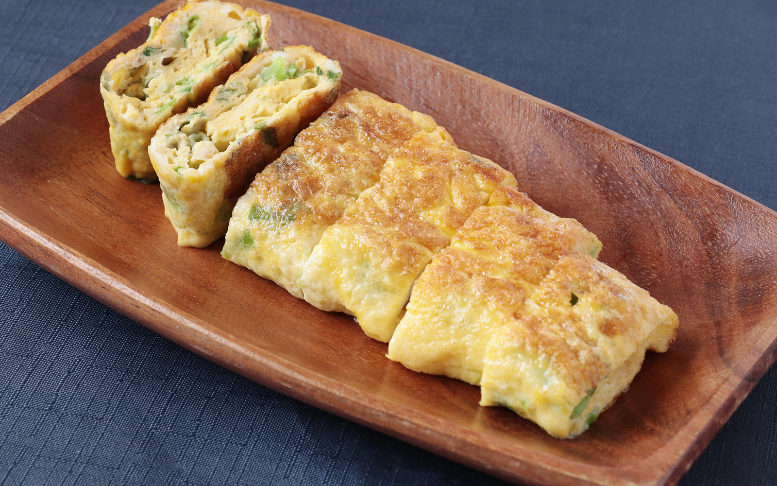 Fluffy tamagoyaki (sweet rolled omelet)