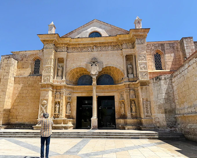 Santo Domingo City Tour from Punta Cana: Colonial Zone & Three Eyes National Park