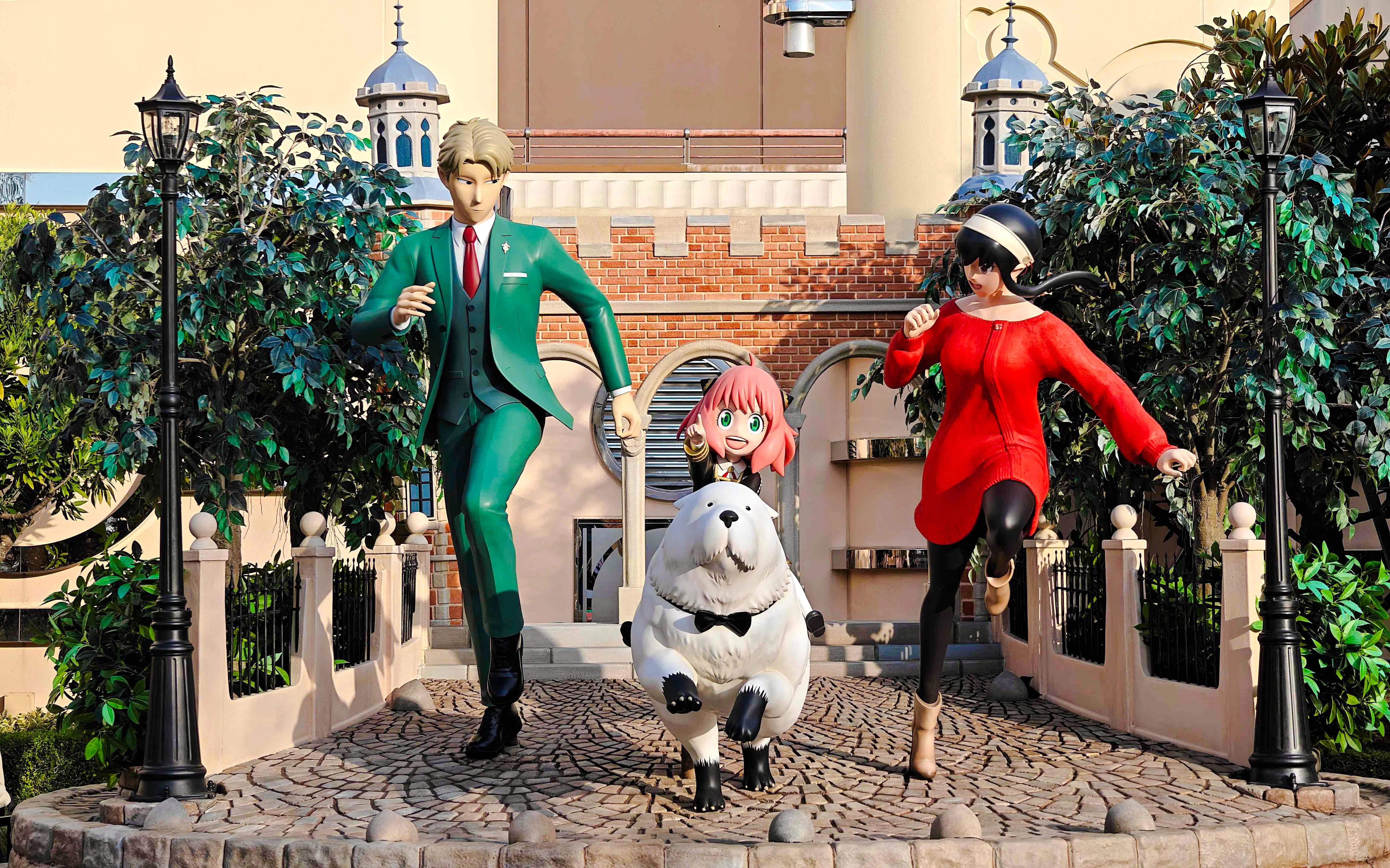 Forger family characters from Spy × Family at Universal Studios Japan.