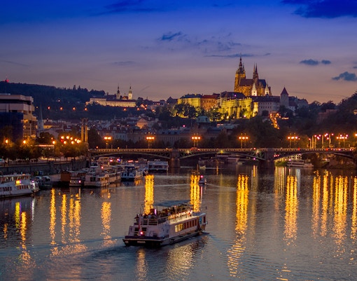 Dinner Cruise - This is a Photograph of Dinner Cruise