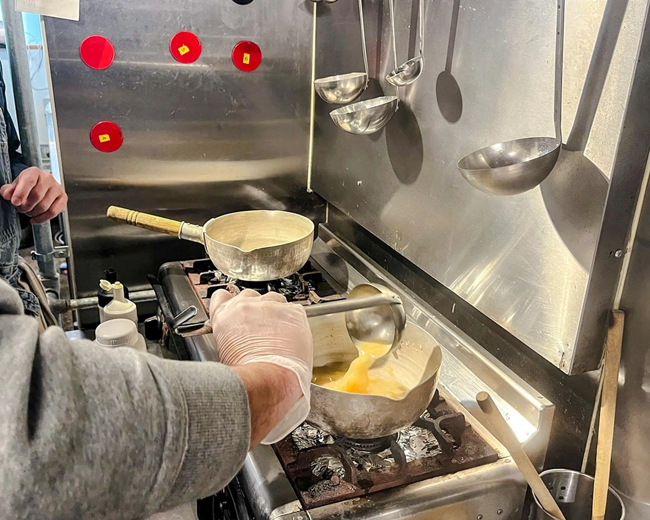matlagingskurs i å lage ramen i osaka-7