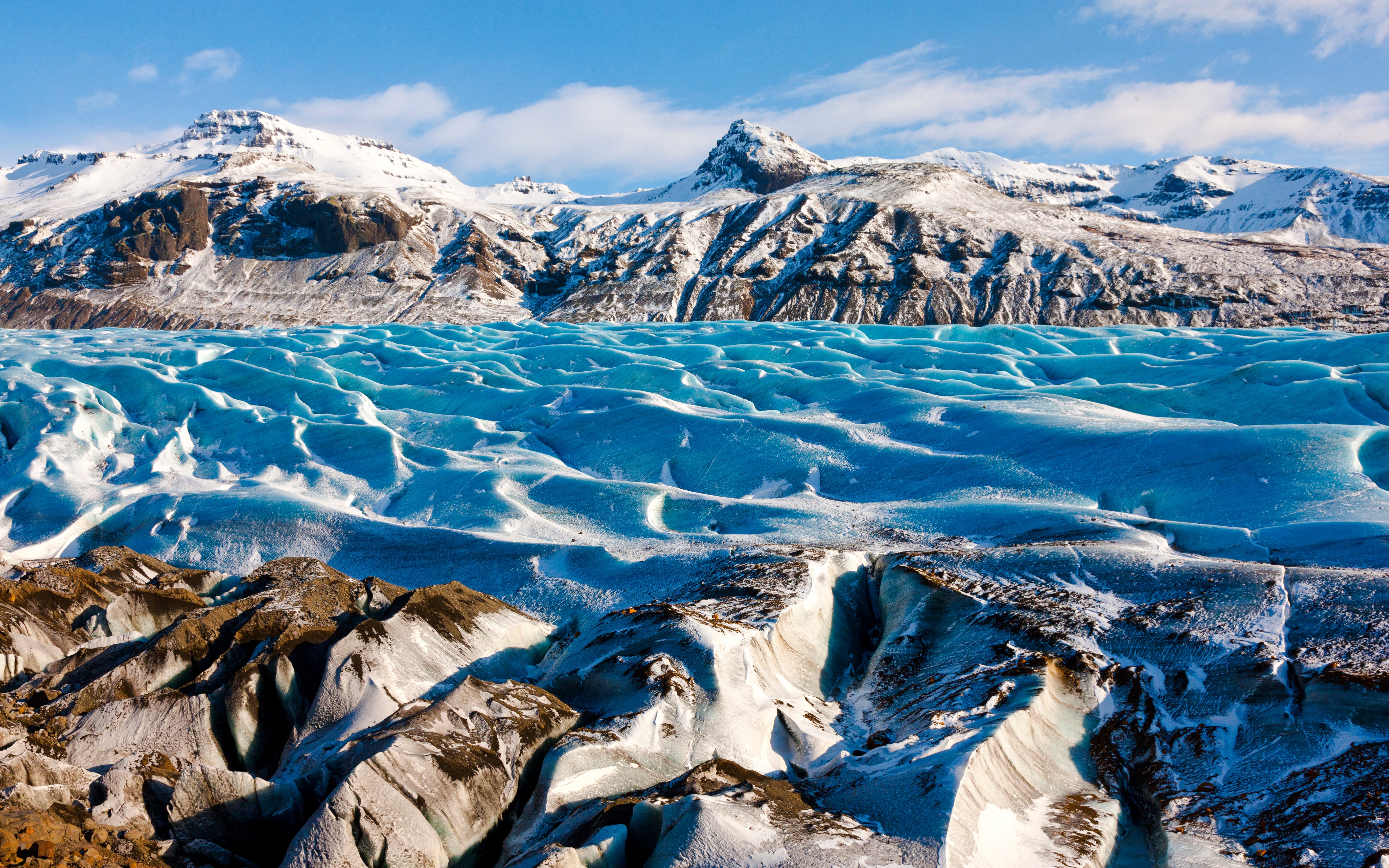 Svinafellsjokull glacier with snow-capped peaks in Skaftafell National Park, Southern Iceland.