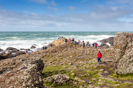 From Dublin: Giant's Causeway and Titanic Distillers Full-Day Tour