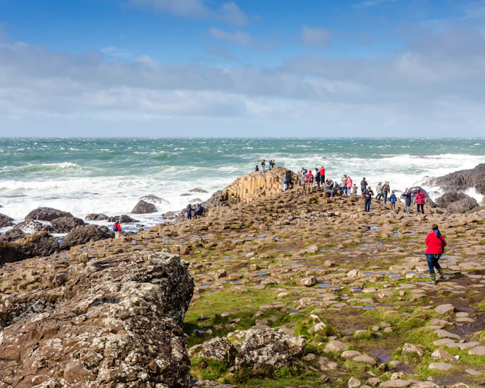 From Dublin: Giant's Causeway and Titanic Distillers Full-Day Tour