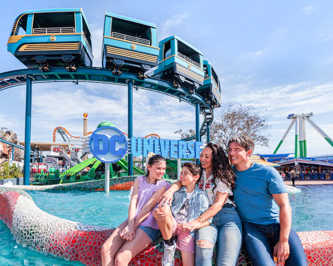 Six Flags Fiesta Texas One Day Ticket with Fright Fest (Product 53097)