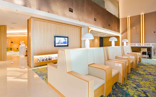 зал ожидания «ambassador transit lounge» в аэропорту чанги в сингапуре (терминал 2)-4