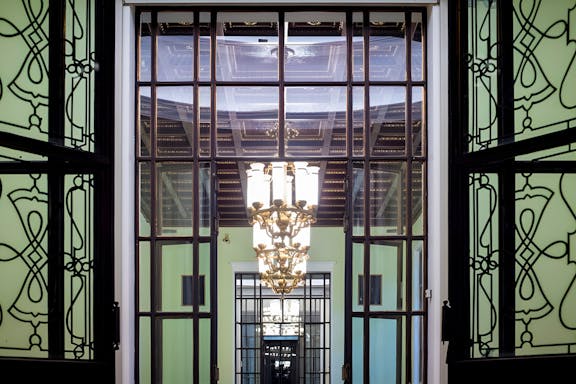 billets coupe-file pour le palais de la culture et des sciences avec accès à la terrasse d'observation et visite guidée en option-8