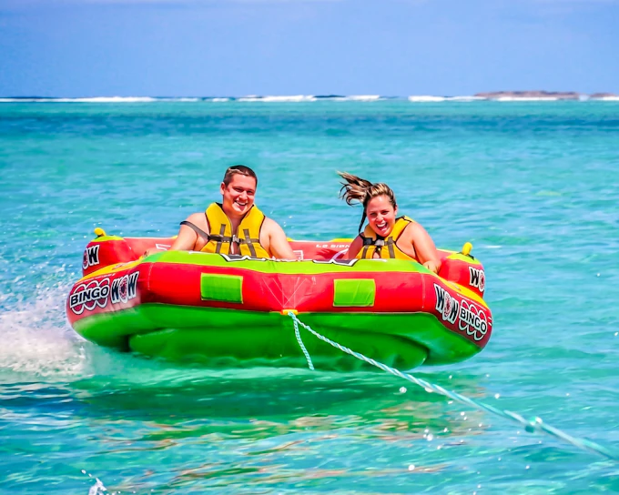 Speedboat trip to Ile aux Cerfs with Parasailing, Tube Riding & Lunch