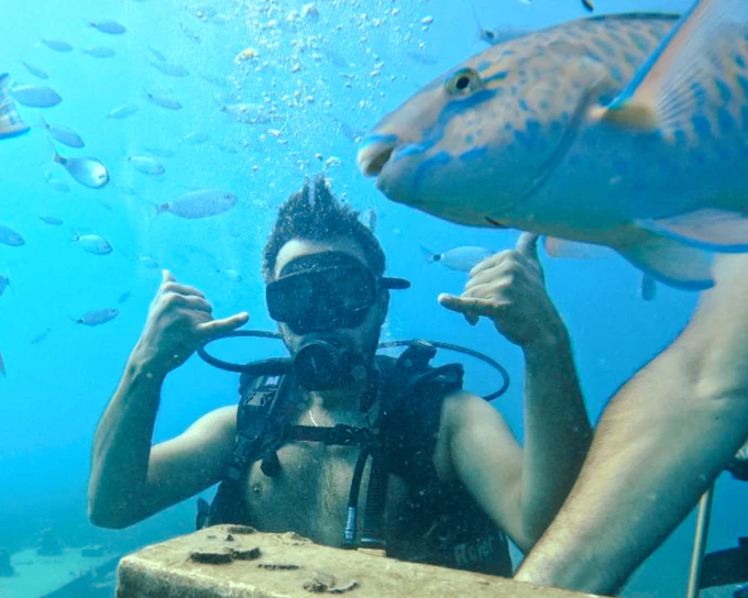 Side: Underwater Museum Guided Diving Tour with Lunch and Hotel Transfers