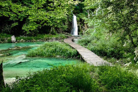 ingressos para o parque nacional dos lagos plitvice com trem panorâmico e passeio de barco-6