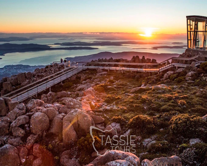 2 Day Tasmanian Highlights Bundle 3 - Bruny Island & Port Ar