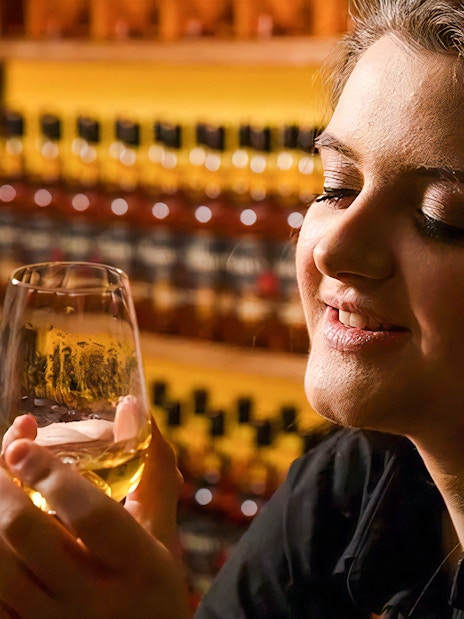 Guest enjoying a drink at the Irish Whiskey Museum.