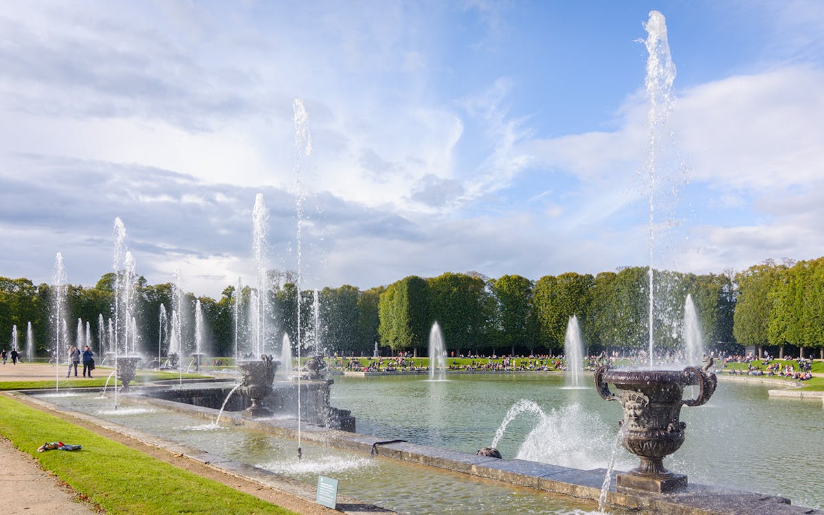 priority entrance tickets to versailles palace with round-trip bus transfers & audio guide-5 priority entrance tickets to versailles palace with round-trip bus transfers & audio guide-5