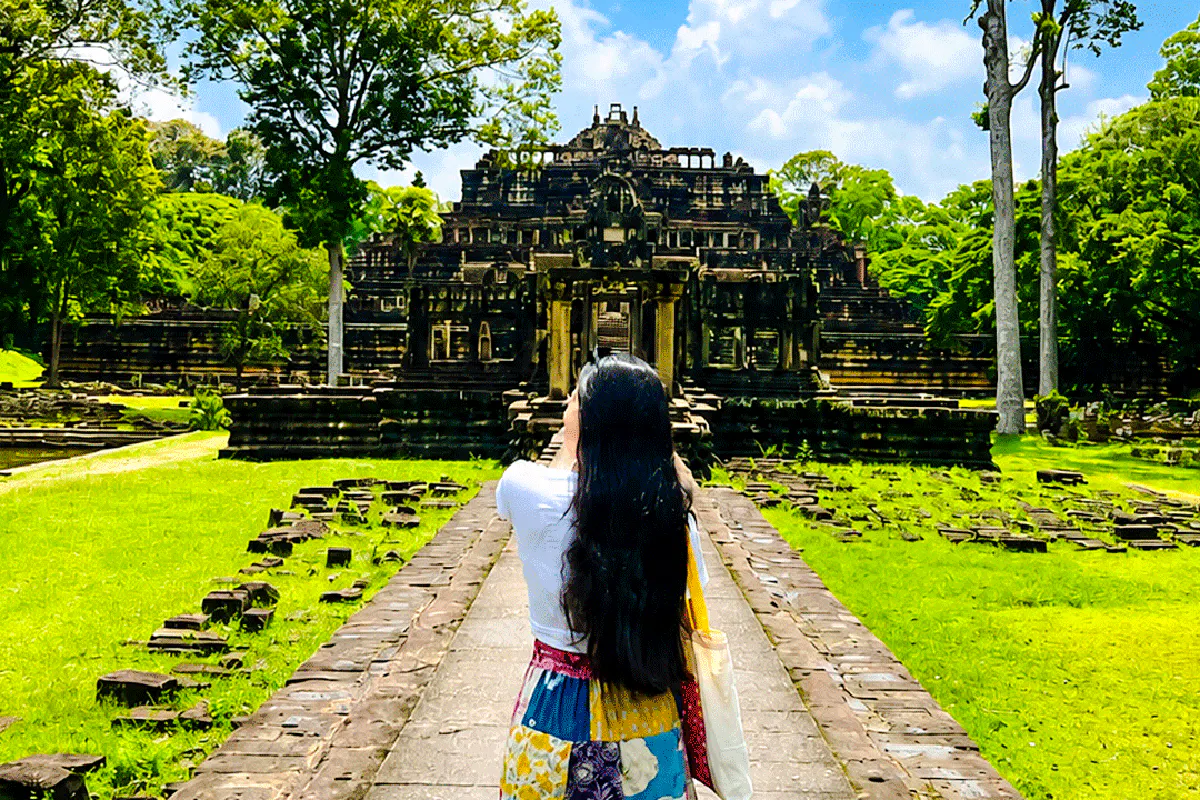 angkor wat, angkor thom, bayon and ta prohm guided tour with hotel transfers-7