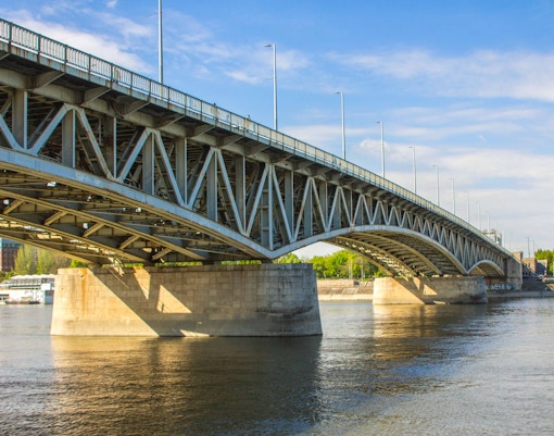 Petofi Bridge