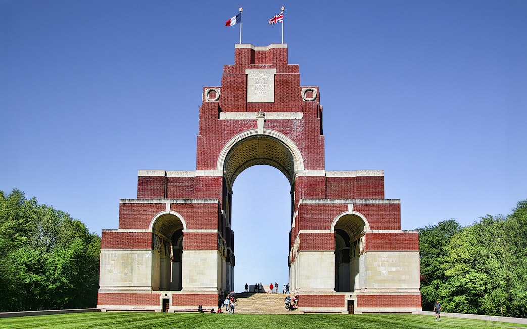 Thiepval Memorial on Somme Battlefields Day Trip from Paris.