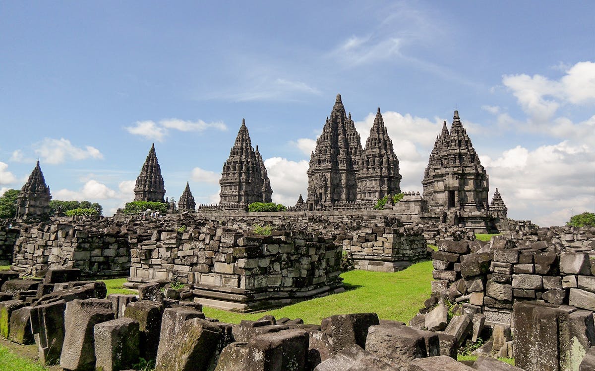 guided tour of borobudur and prambanan with breakfast-7 guided tour of borobudur and prambanan with breakfast-7