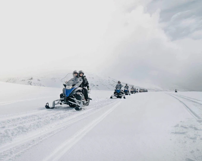 Gulfoss: Langjokull Glacier Snowmobile Tours