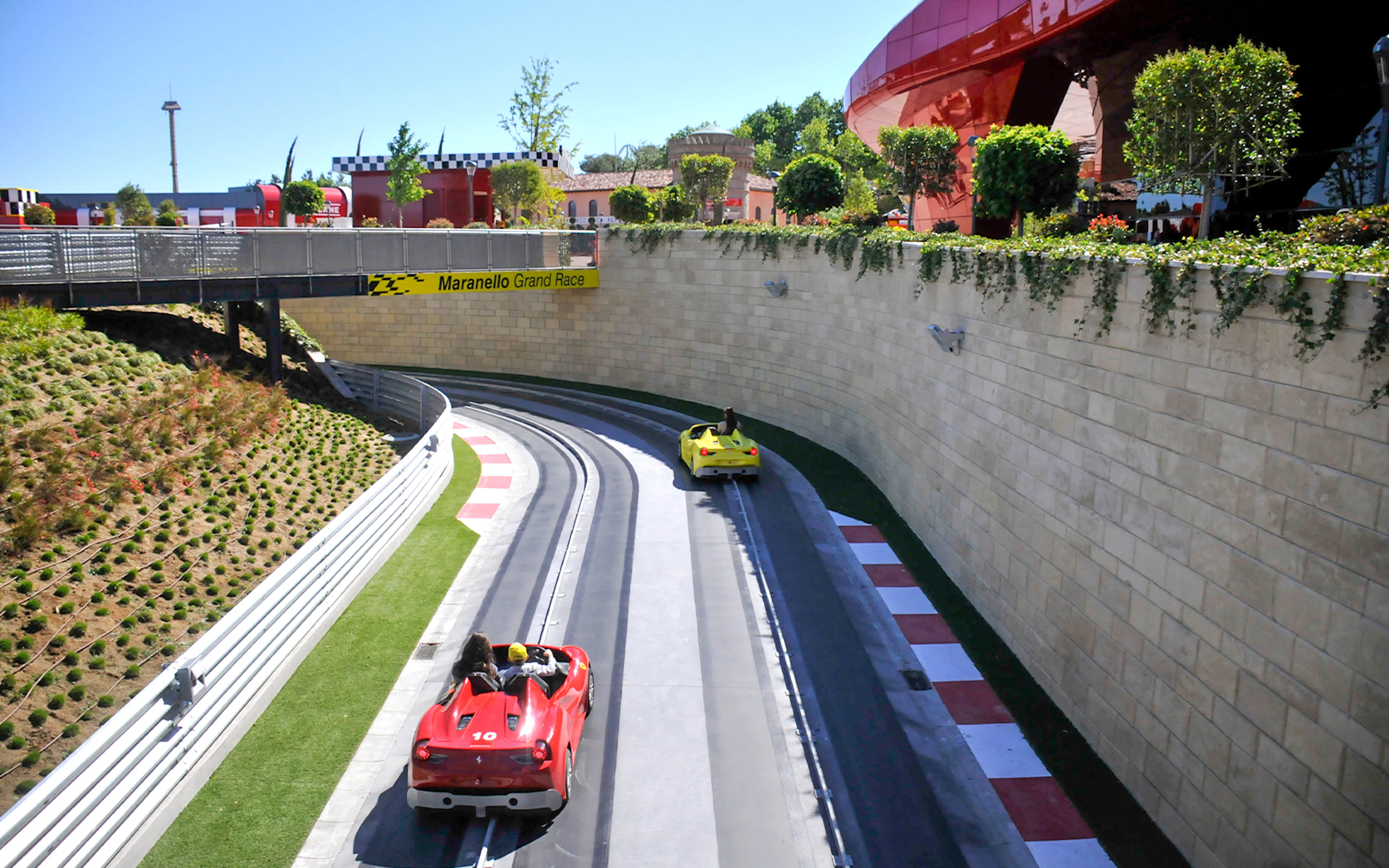 Champions Race Ferrari Land