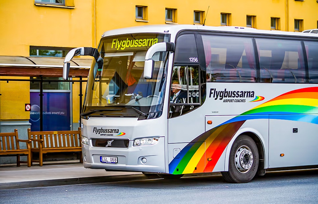 arlanda express at the station