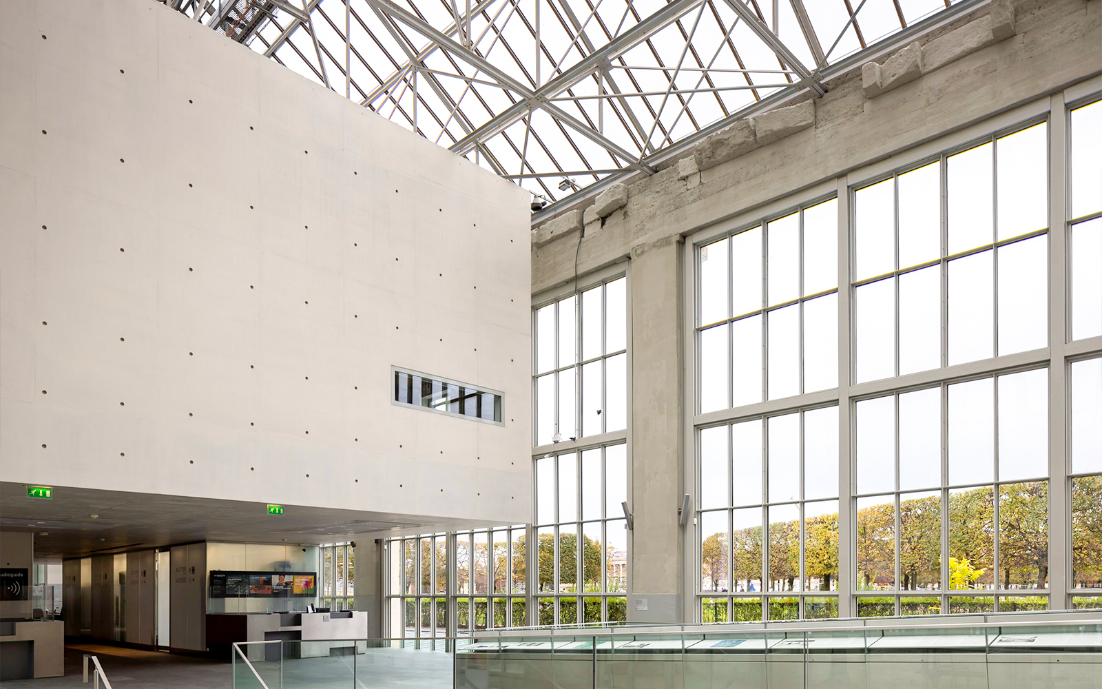 Orangerie Museum interior with large windows and modern architecture.