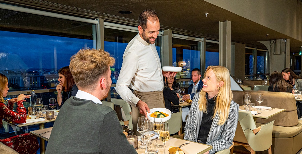 Book Dubai Food & Drink Online