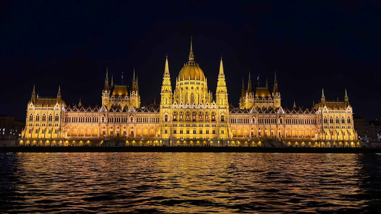 Budapest parliament tours timings