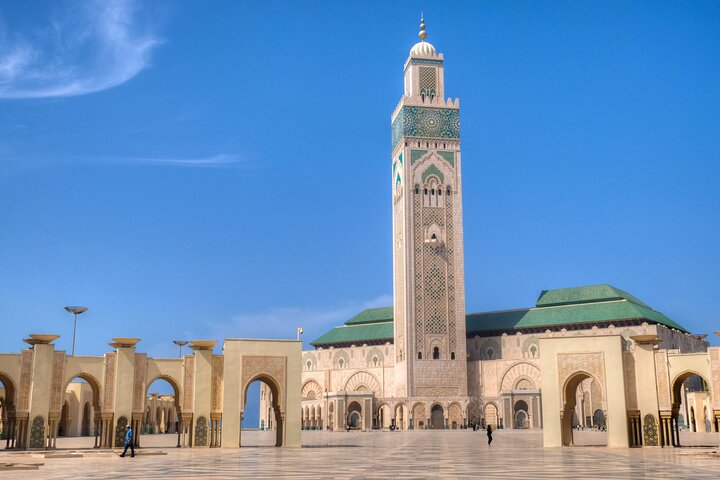 Hassan II Mosque courtyard and minaret in Casablanca, Morocco.
