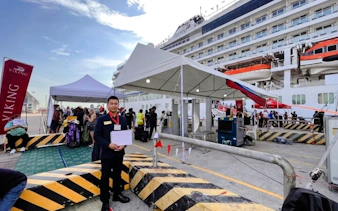 Cruise ship passengers at Laem Chabang port for Amphawa Floating Markets tour.