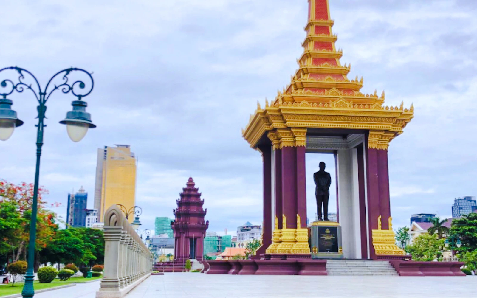Phnom Penh City Highlights Guided Tour with Hotel Pickup and Drop-Off Image 2