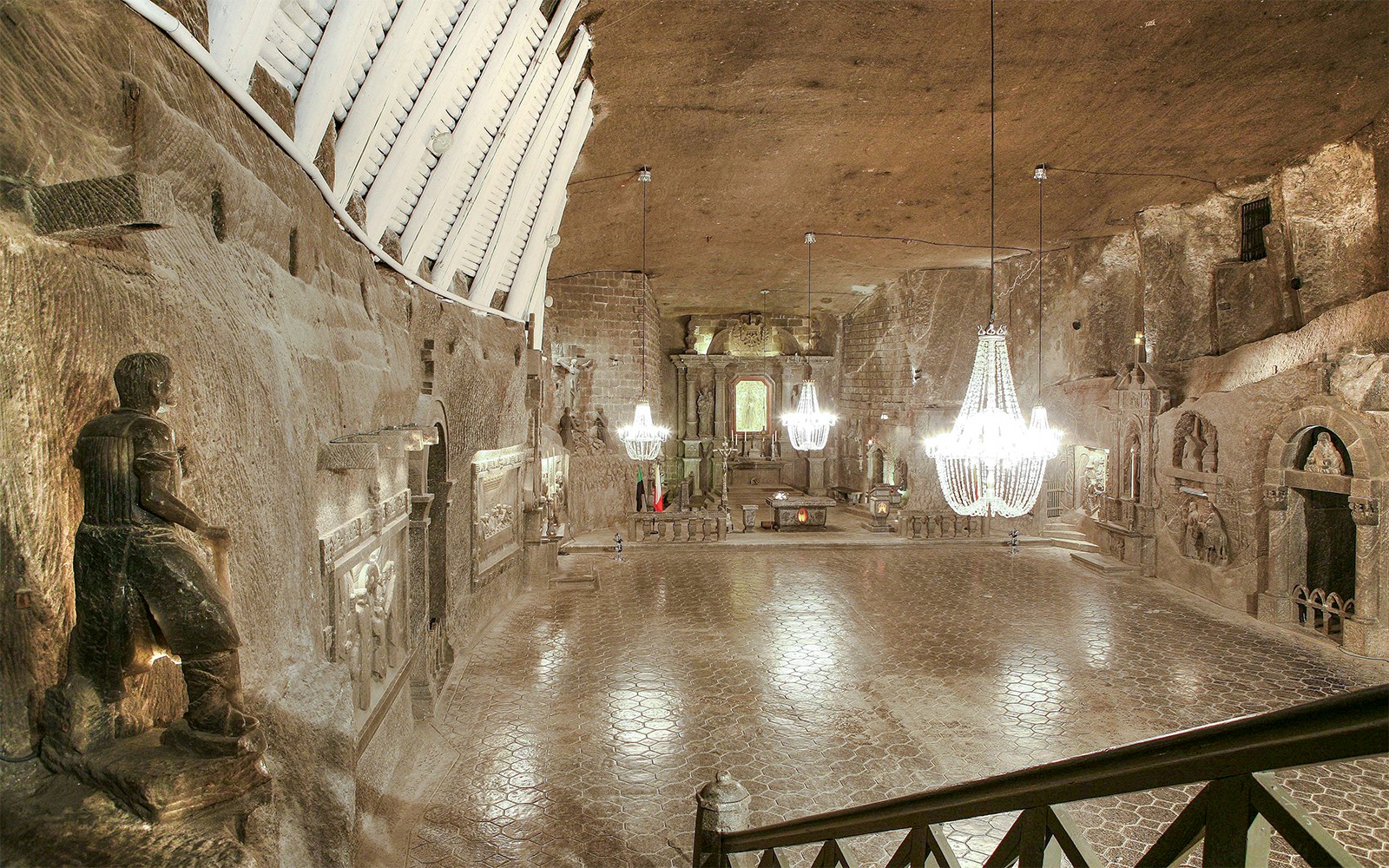 Illuminated chambers and chandelier halls
