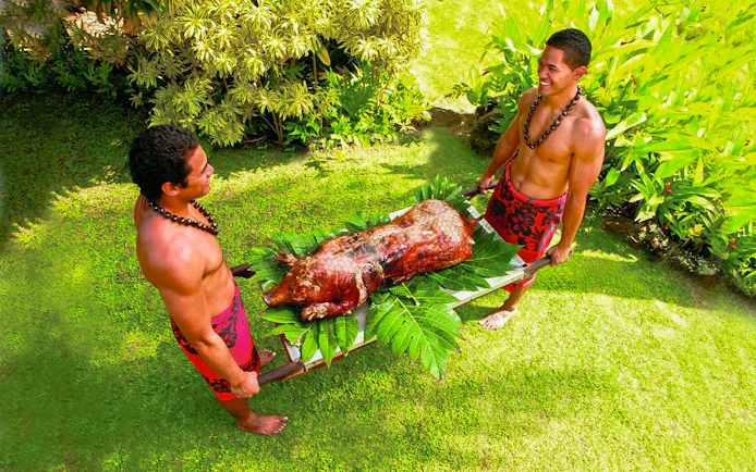Polynesian Cultural Center: Aliʻi Lūʻau, Hā Show Package with Guided Tour