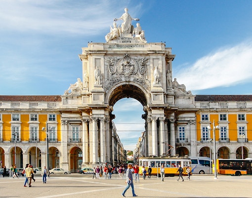 HOHO tours in Lisbon