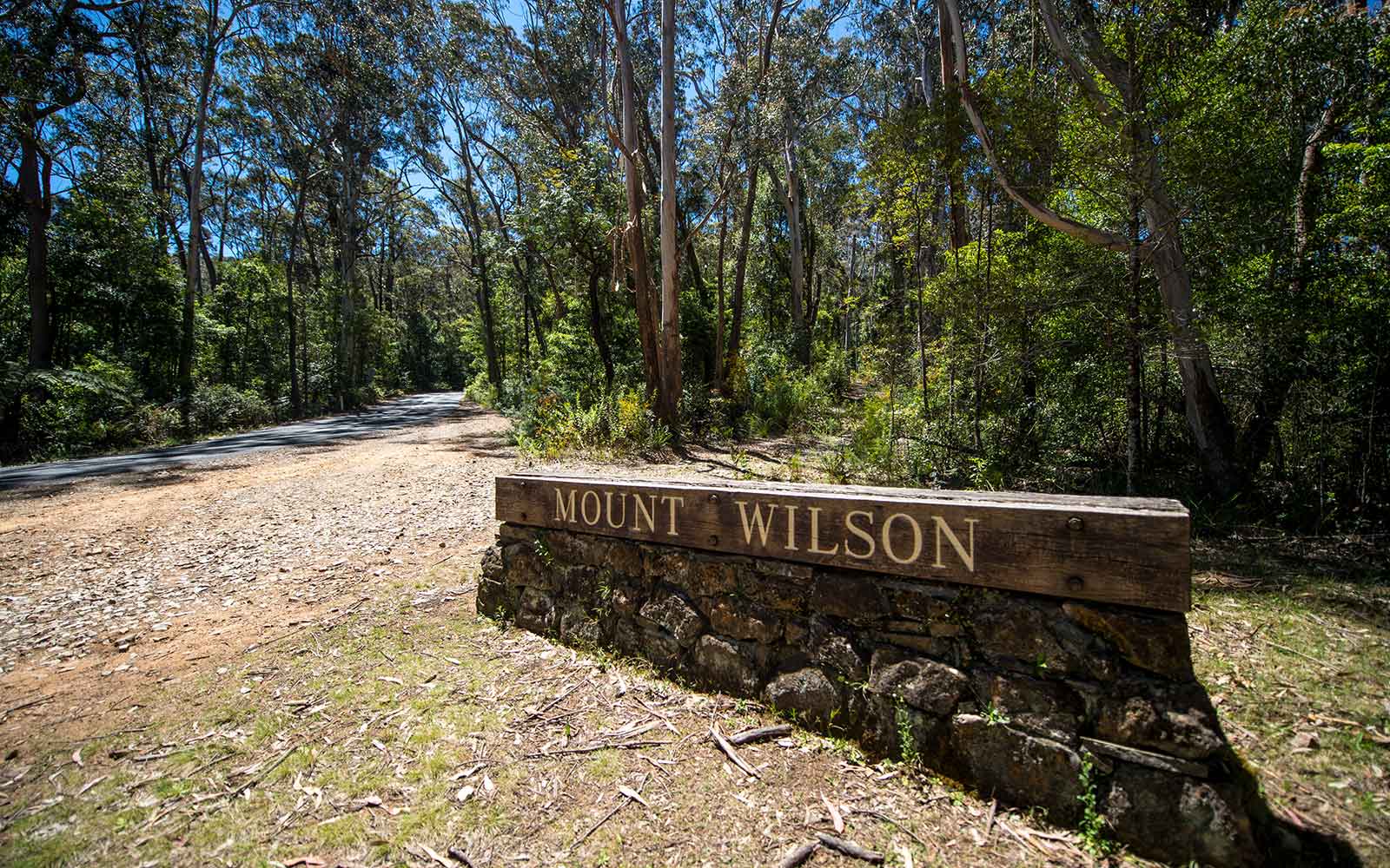Mount wilson signage