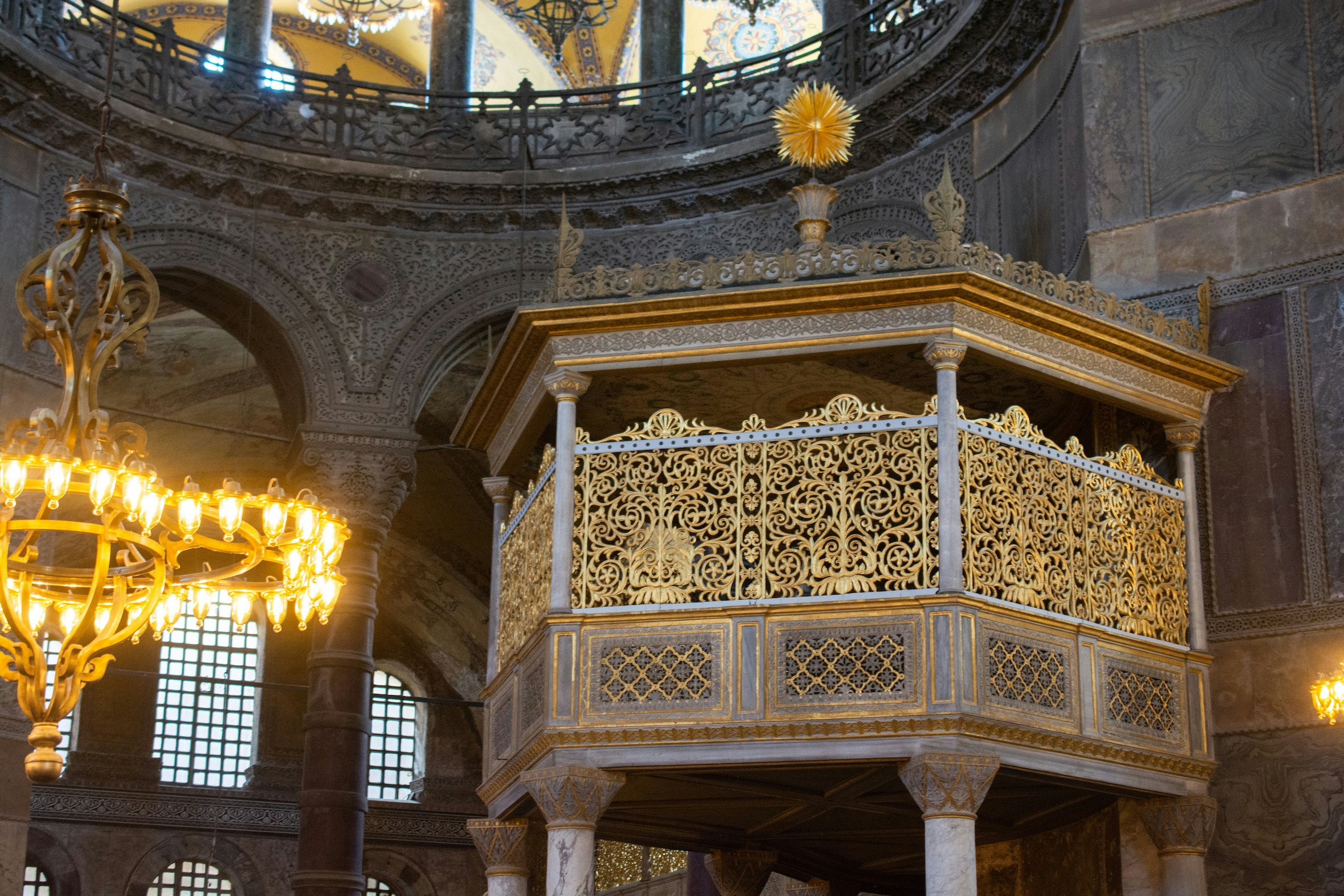 Pendentives and Squinches of the Hagia Sophia