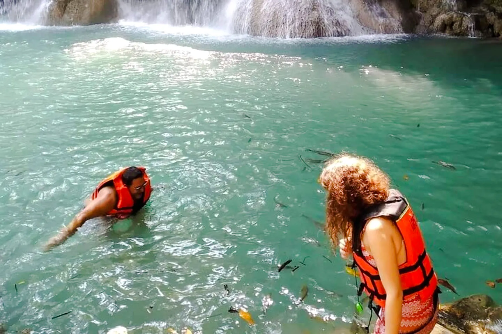 ab bangkok: tagesausflug von kanchanaburi zur kwai-brücke und zu den erawan-wasserfällen, inklusive eintrittsgebühren-6