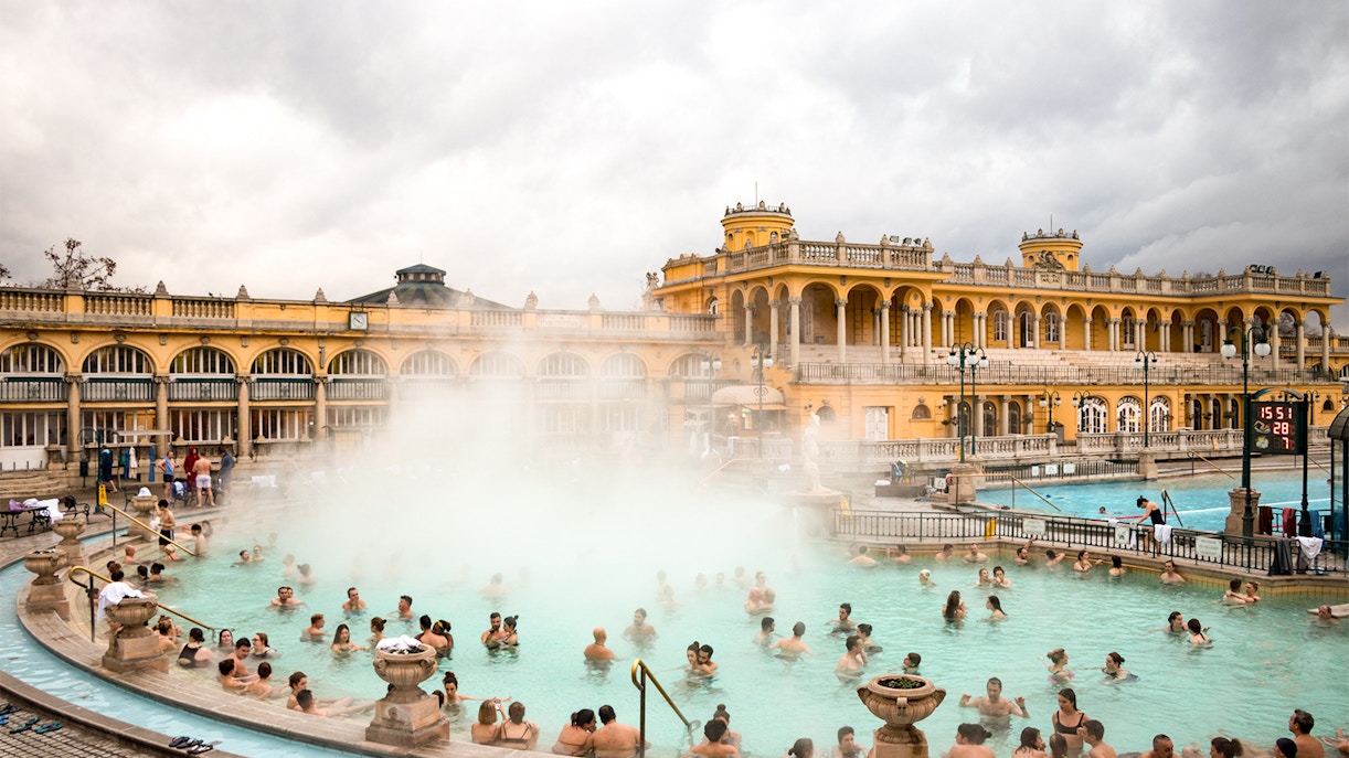 Szechenyi baths tips
