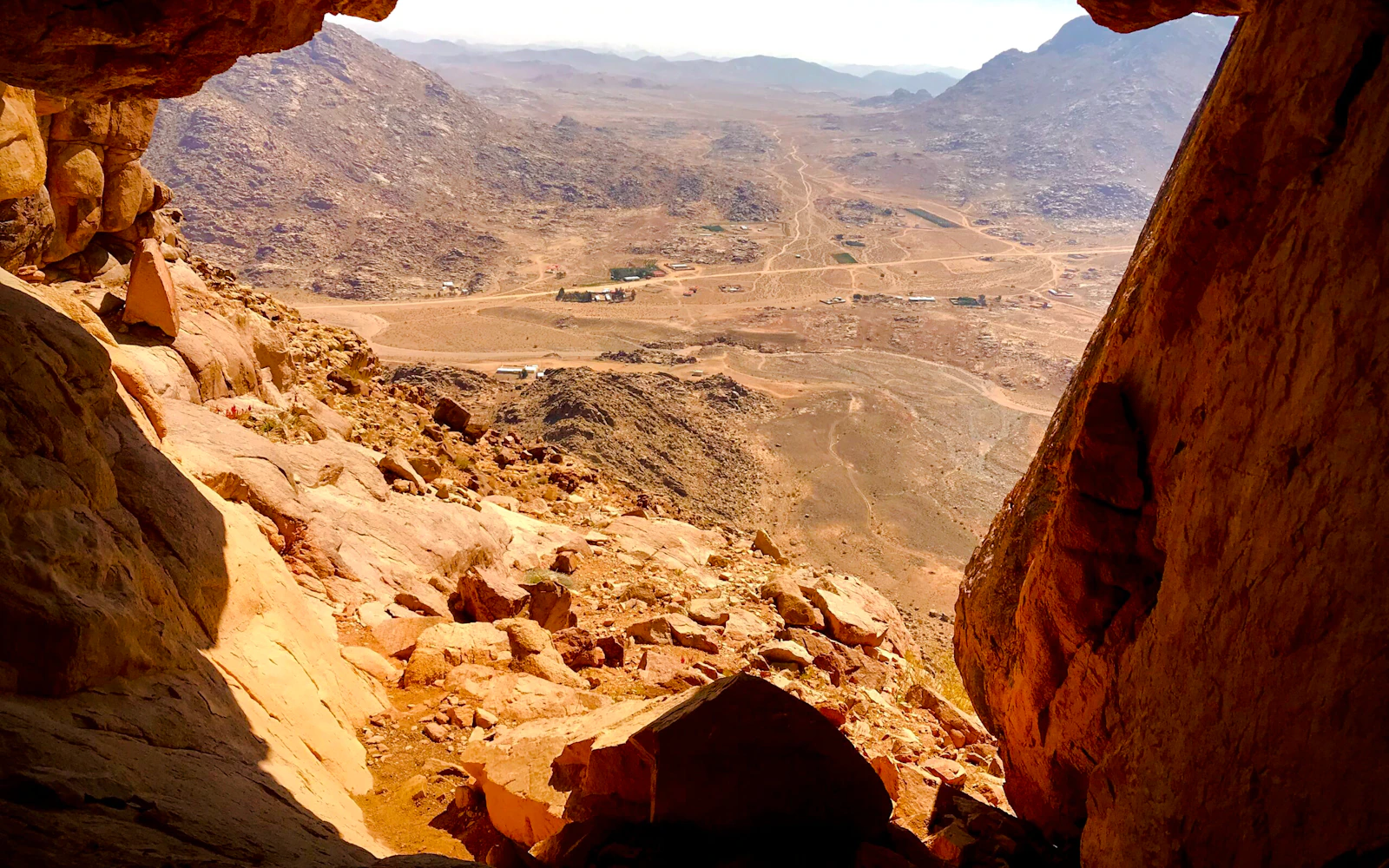 Tabuk Region Mount Sinai Candidate Sites Guided Tour: Jabal Maqla and Split Rock