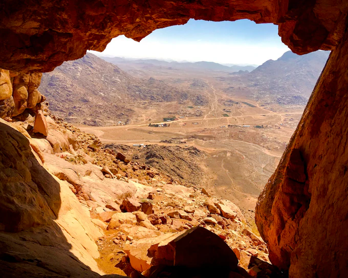 Tabuk Region Mount Sinai Candidate Sites Guided Tour: Jabal Maqla and Split Rock