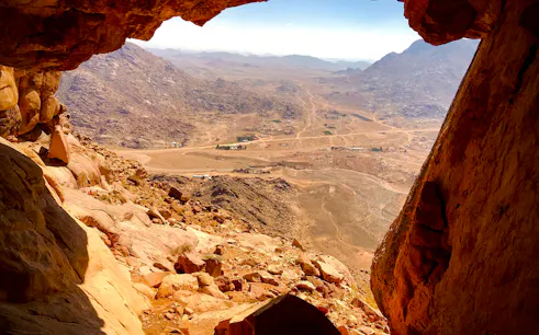 tabuk region mount sinai candidate sites guided tour: jabal maqla and split rock-1