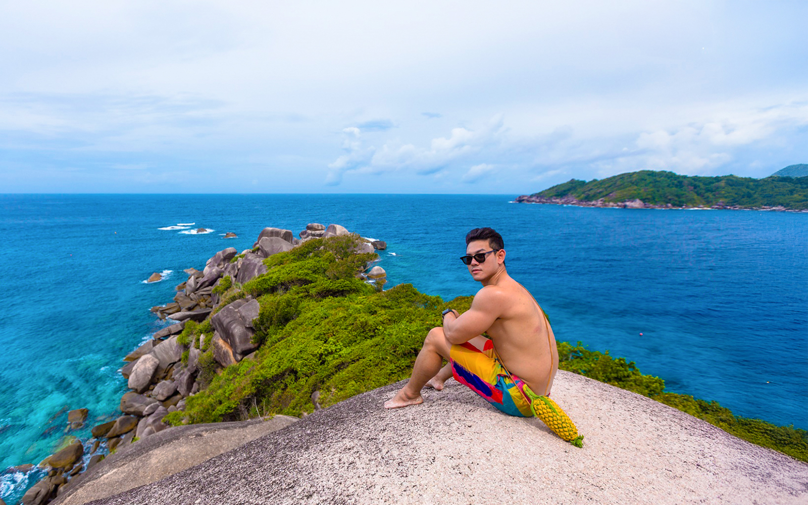 Similan Islands speedboottocht vanuit Phuket met Love Andaman, met helder water en een bruisend onderwaterleven.