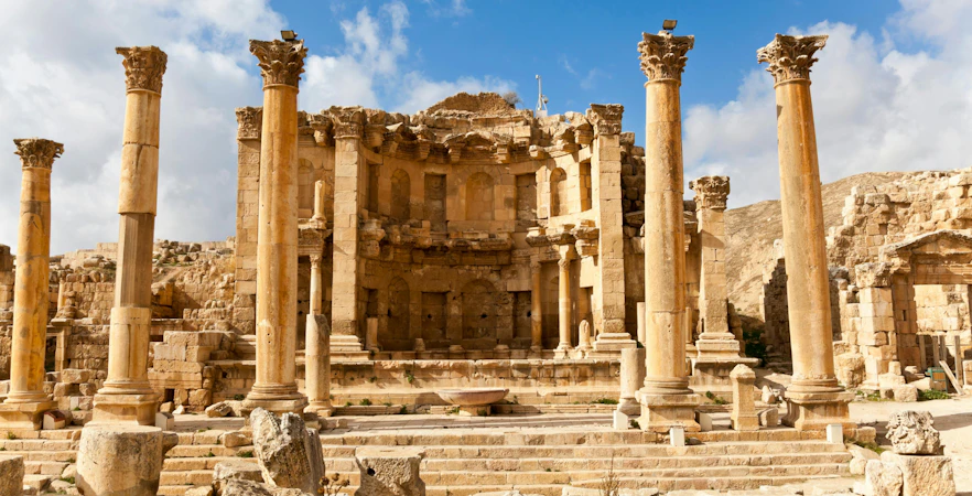Nymphaeum ruins with Corinthian columns in Jerash, Jordan.